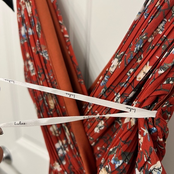 NWOT Lulus Such Sophistication Rust Red Floral Pleated Maxi Dress - Picture 8 of 8